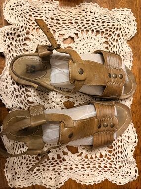 Frye Brown Leather Buckle Slingback Sandals
